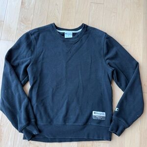 Champion Men's Classic Black Crewneck Sweater